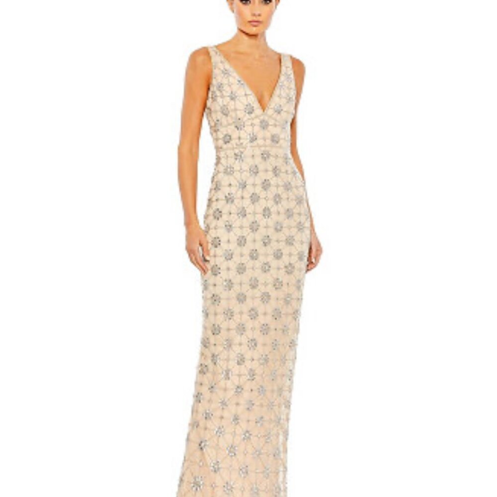 Elegant Women's Sleeveless Hand Beaded V-Neck Gown Size 6